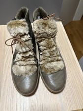 Stiefelette mit Fellbesatz