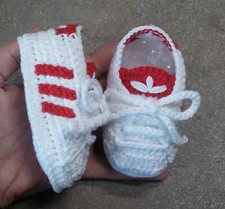 Baby Häkelschuhe im Adidas