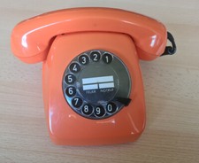 Telefon Tischgerät Retro Wählscheibe POST FeTAp 611-2a orange Theaterrequisite