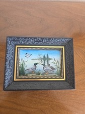 Enten in einer Teichlandschaft