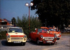 Postkarte Thema Auto: Trabi Trabbi DDR-Legende TRABANT 601 und Kübel Cabriolet