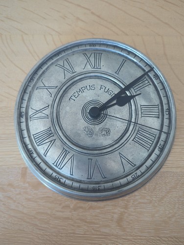 Zempus fugit wanduhr - wanduhr, zinn