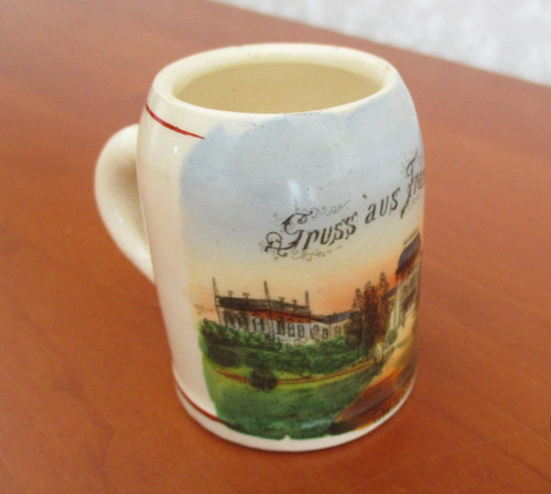 Kleiner andenkenkrug becher - andenkenkrug,
