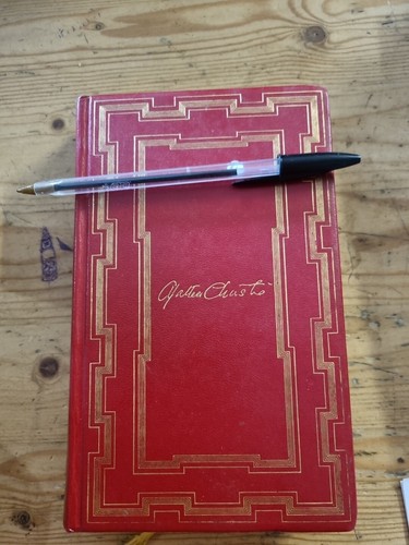 Agatha christie collected - agatha,
