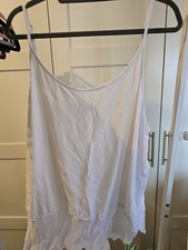 Tredy Top in Größe 4, also