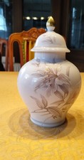 Kaiser Porzellan Deckelvase /