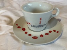Tasse mit Untertasse, Lavazza