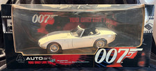 AUTOart 1:18 JAMES BOND 007