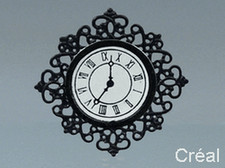 Schwarze Wanduhr, Puppenhaus