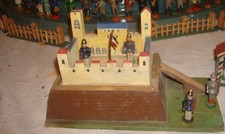 alter Miniatur Burg mit 4
