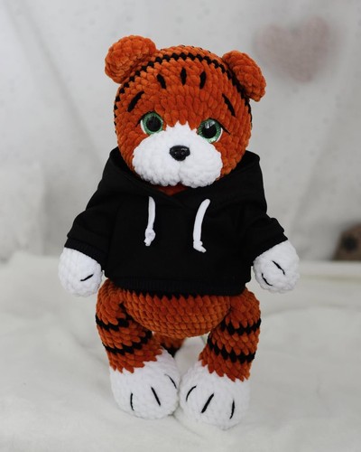 Handgehäkelter tiger mit - handgehäkelter,