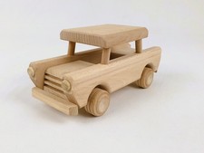 Trabi, Holzspielzeug