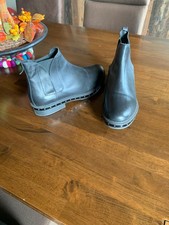 Morena Gabbrielli Chelsea Boots Gr. 40 41 Leder schwarz Nieten ausgefallen Neuwe