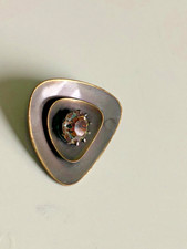 Vintage-Brosche. 1970er Jahre.  Größe: 3,5 x 3,5 cm.