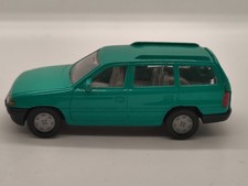 OPEL ASTRA CARAVAN GRÜN VON