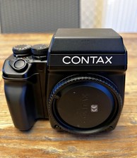 Contax 645 Mittelformat Kamera inkl Sucher, Backpack, Ladegerät und 3 Akkus