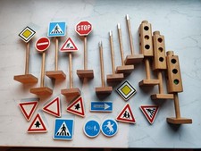 Holzspielzeug Set - Verkehrsschilder mit Magnet, Ampeln