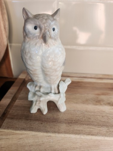 Vintage mid century - century, buck