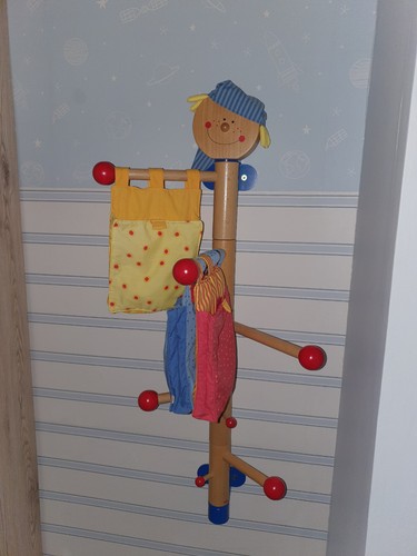 Kindergarderobe aus holz von - kindergarderobe,