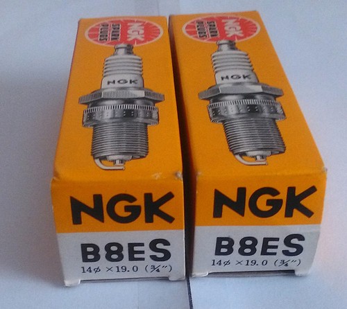 Ngk spark plug b8es - x,