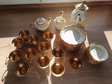 Goldenes Kaffeeservices von