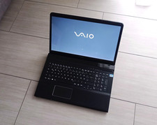 Sony VAIO  17.3"   **Windows