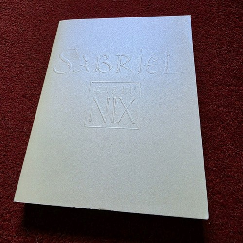 Sabriel garth nix - garth,