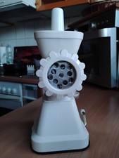 Fleischwolf aus Kunststoff mit