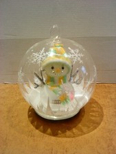 schöne große beleuchtete Weihnachtskugel zur Fenster Dekoration mit Farbwechsel