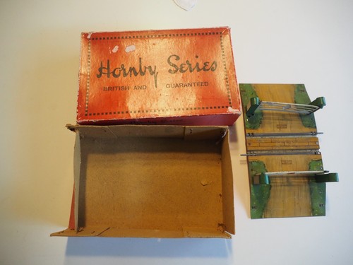 Hornby series level crossing - hornby,