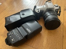 Set zum gleich Losfotografieren: Canon EOS 500 N, Sigma 28-200, Speedlite 380 EX