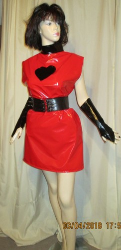 Lackkleid kurz mit - , lackgürtel