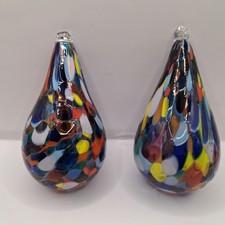 Ein Paar Murano Regenbogen