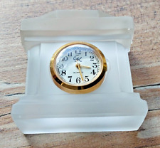 Miniatur Uhr Gehäuse aus mattiertem Glas, Uhr läuft