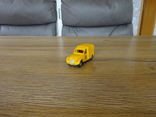 Dinky 562 citroen - h, cv