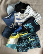 11-Teiliges Sommerset Gr. 98-104. Shorts-Shirts-Badehosen