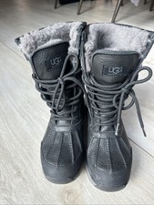 UGG Adirondack 36