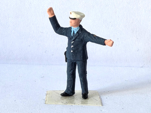 Noch polizist aus - h0,