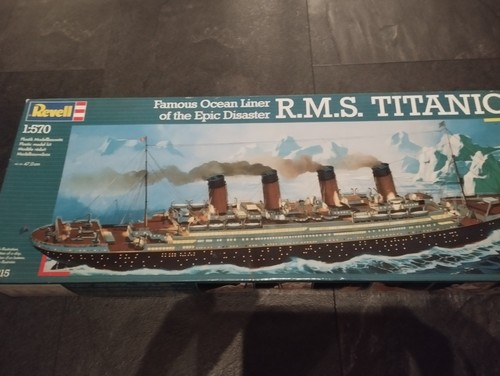 Revell 05215 s titanic - r.m.s.,