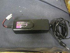 RC Carson Steckerlader 4A   RC Ladegerät