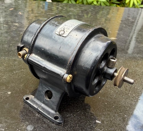 Alter kleiner elektromotor - alter,