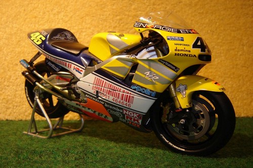 Honda nsr 500 rossi - v.rossi, 46