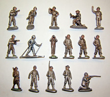 Konvolut, 16 Alu-Figuren, Soldaten II. Weltkrieg, versch. Nationen, 54 mm, rar!