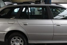TÜR Hinten Rechts BMW 525i touring E39 Farbe Titan-silber-met. 354 Kombi