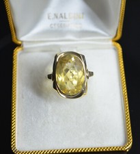 Aus Oma's Schmuckschatulle Goldring 333 Opulent ,Citrin?