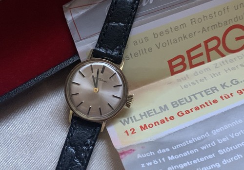 Bergana armbanduhr mit gold - armbanduhr,