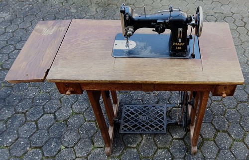 Historische nähmaschine pfaff - nähmaschine,