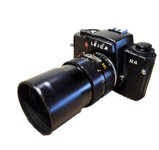 Leica R4 Ernst Leitz Wetzlar Serie SLR mit Teleobjektiv R1:2,8/135mm Canada.