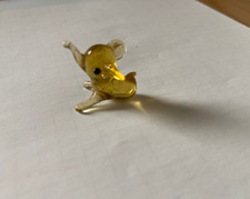 Winziger Elefant aus Glas, sitzend, 2 cm hoch, mundgeblasen, Gewicht ca. 2 Gramm