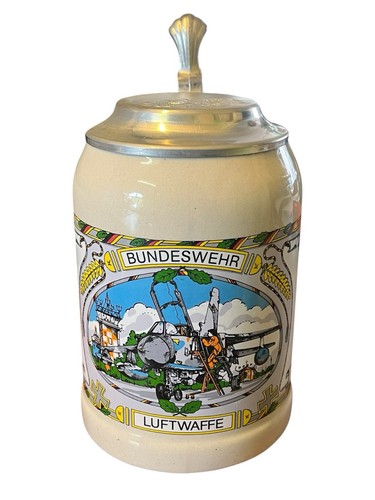 Bierkrug mit zinndeckel - bierkrug,